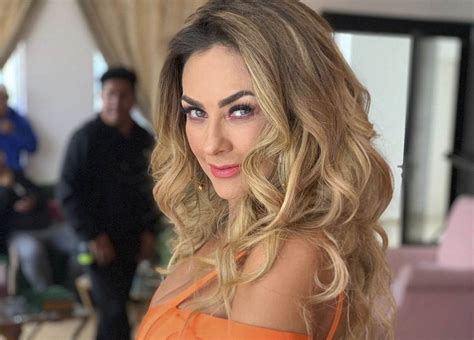 aracely arámbula desnuda|Aracely Arámbula enciende las redes con foto desnuda